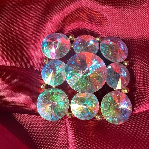 Vintage Weiss Aurora Borealis Rhinestone Brooch – Mid-Century Sparkle - Picture 3 of 17